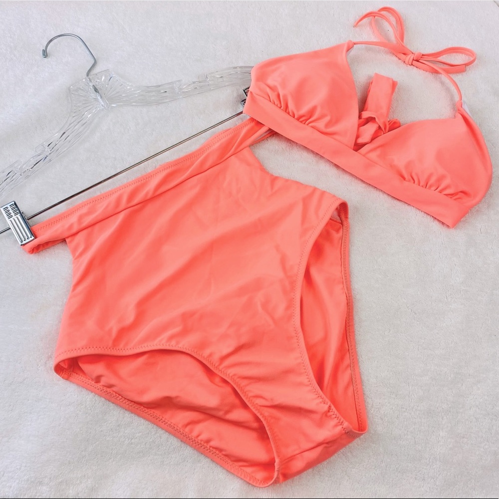 NWOT High Waisted Cut Out Bathing Suit